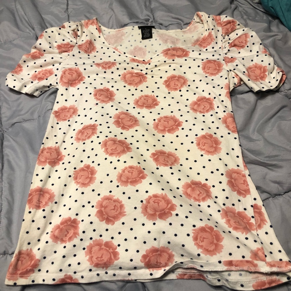 short sleeve shirt